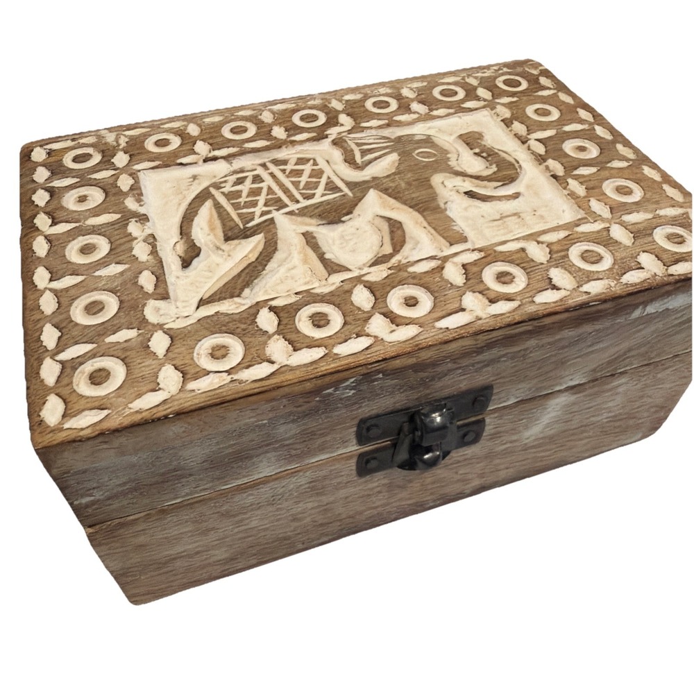 Hand carved Wooden Elephant Hinged Jewlery‎ Trinket Box Whitewash
